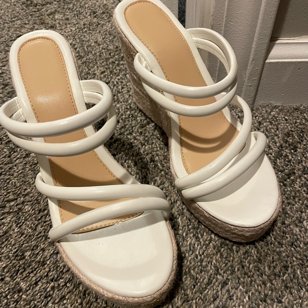 White wedges